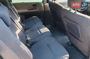 Мінівен Renault Espace 2003 в Оженині
