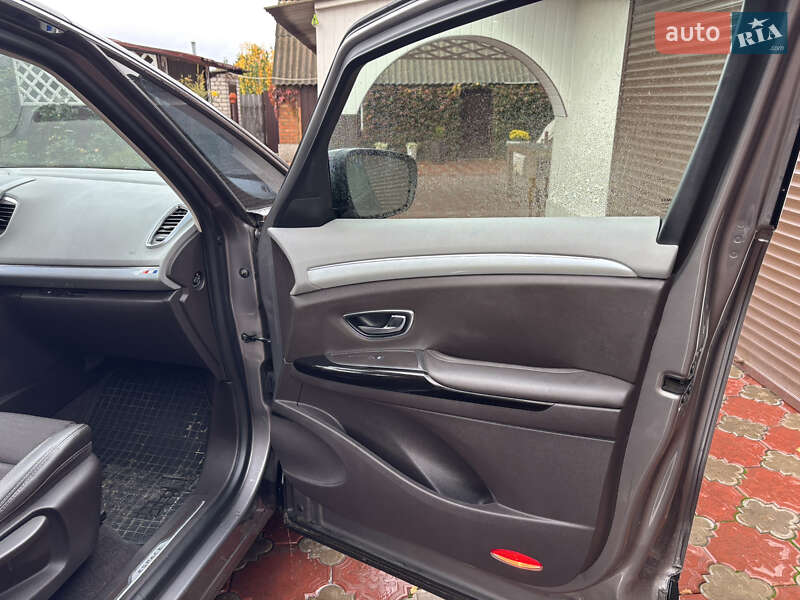 Минивэн Renault Espace 2015 в Краснограде фото 19 Минивэн Renault Espace 2015 в Краснограде