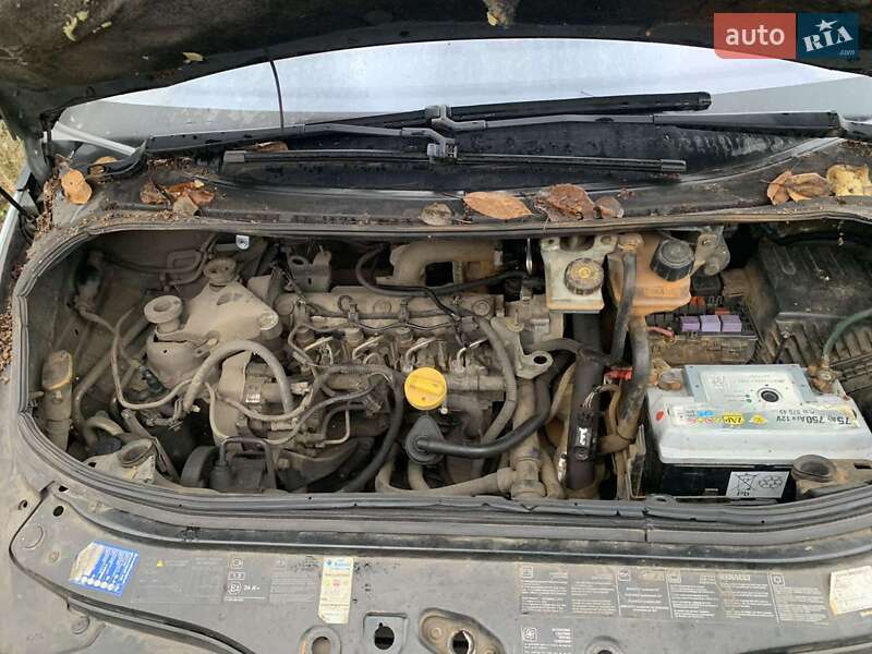 Минивэн Renault Espace 2003 в Корсуне-Шевченковском