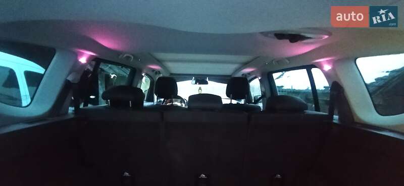 Мінівен Renault Espace 2016 в Стрию