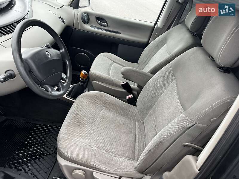 Мінівен Renault Espace 2003 в Ужгороді