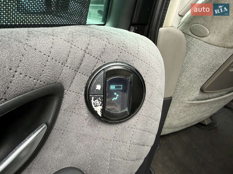 Мінівен Renault Espace 2004 в Одесі фото 59 Мінівен Renault Espace 2004 в Одесі
