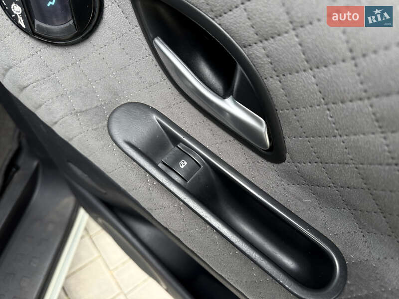 Мінівен Renault Espace 2004 в Одесі фото 67 Мінівен Renault Espace 2004 в Одесі