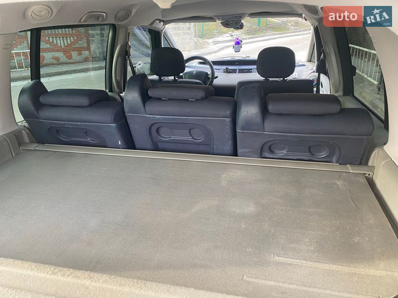 Минивэн Renault Espace 2003 в Городке