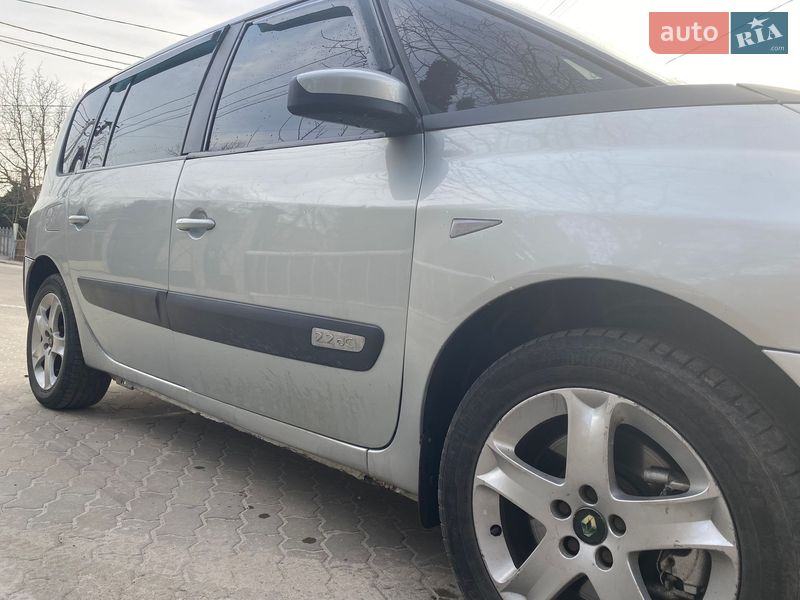 Минивэн Renault Espace 2003 в Городке