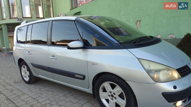 Минивэн Renault Espace 2004 в Тячеве