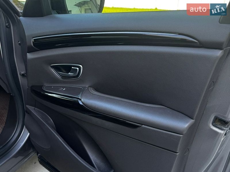 Минивэн Renault Espace 2015 в Луцке