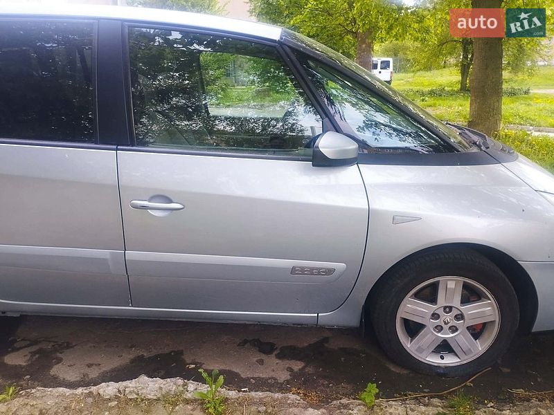 Мінівен Renault Espace 2002 в Нововолинську