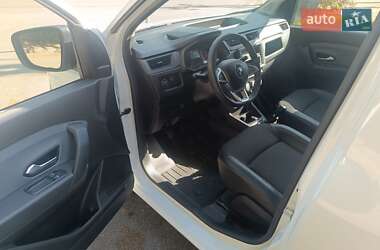 Грузовой фургон Renault Express 2022 в 