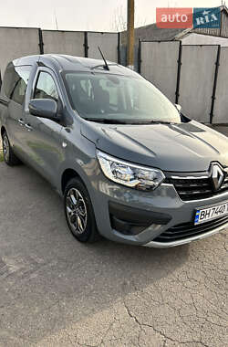 Минивэн Renault Express 2023 в 