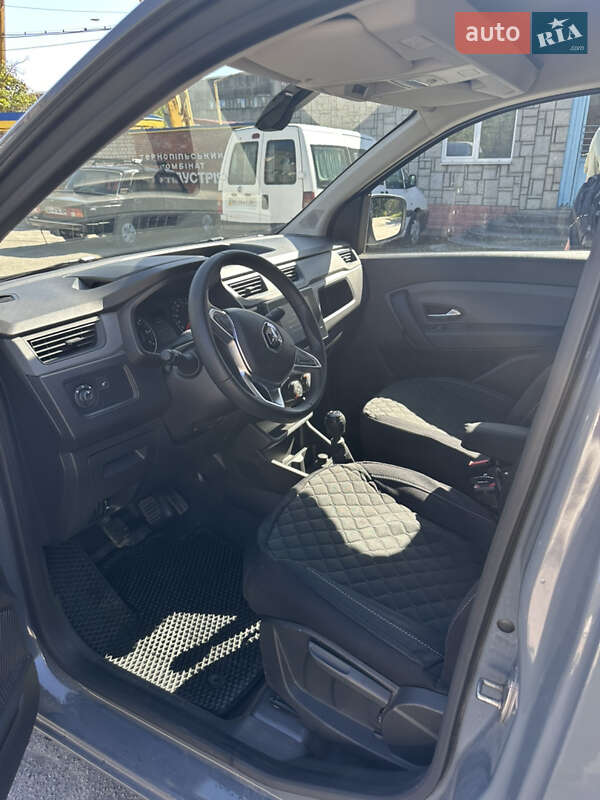 Грузовой фургон Renault Express 2023 в Тернополе