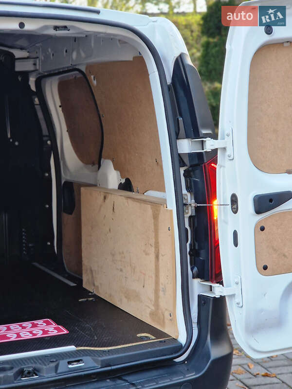 Грузовой фургон Renault Express 2023 в Дрогобыче