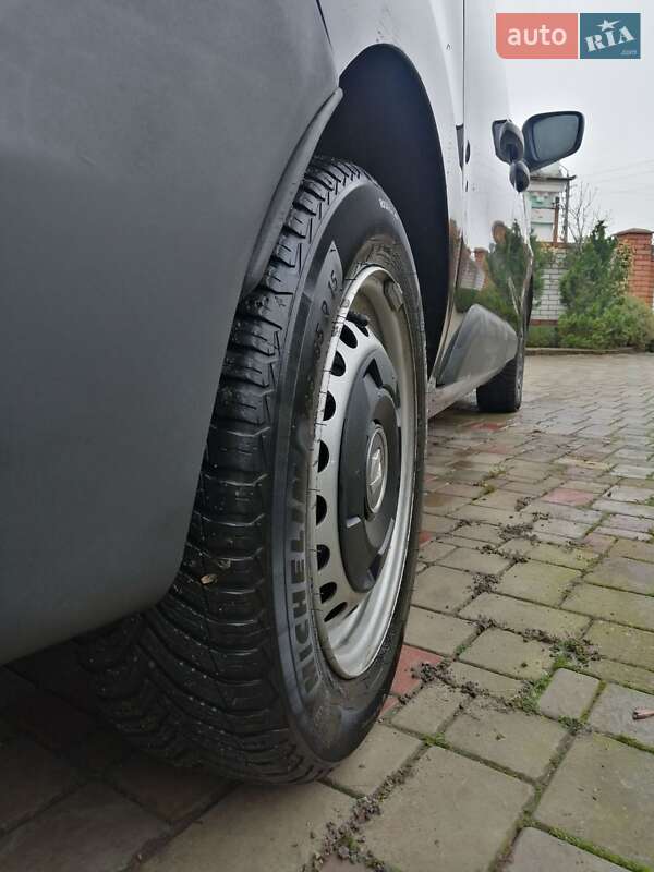 Вантажний фургон Renault Express 2021 в Умані