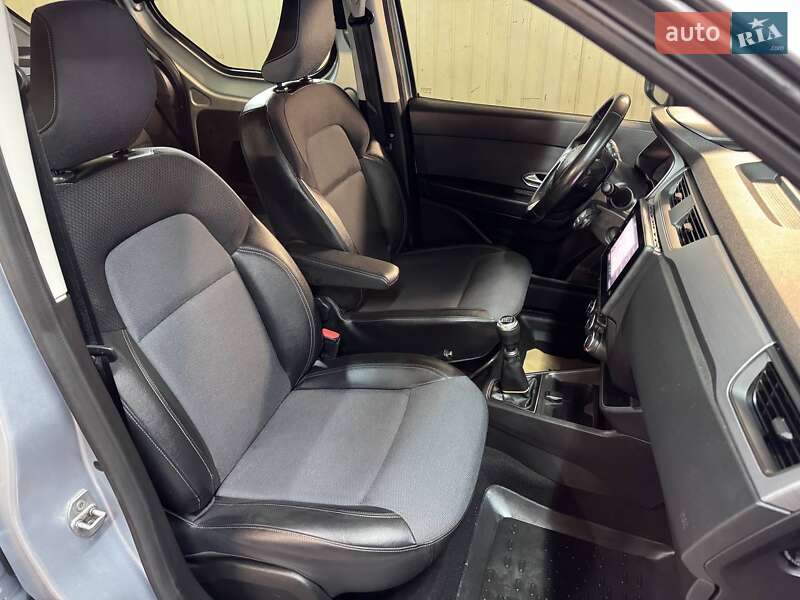 Мінівен Renault Express 2021 в Києві фото 21 Мінівен Renault Express 2021 в Києві