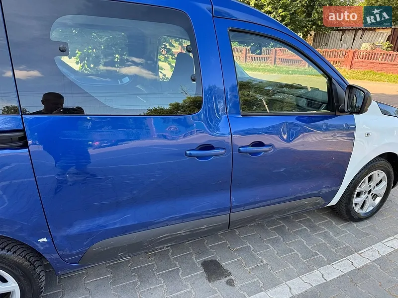 Renault Express 2021 VIN VF1RJK00666979785 фото оголошення 4 з 35
