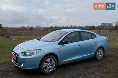 Седан Renault Fluence Z.E. 2012 в Рованцах