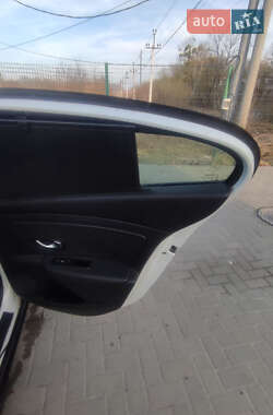 Седан Renault Fluence Z.E. 2013 в 