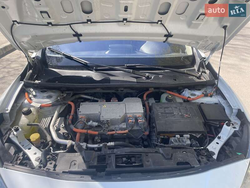 Седан Renault Fluence Z.E. 2012 в Луцке