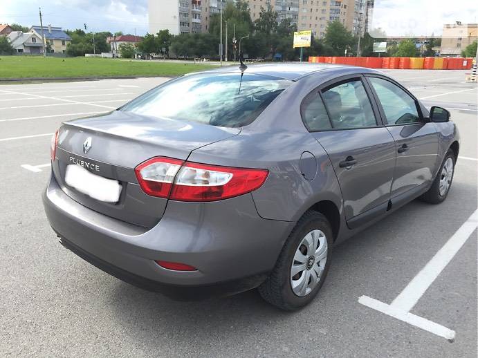 Renault Fluence 2011 года
