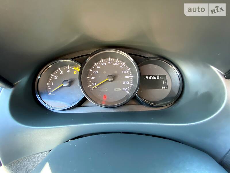 Седан Renault Fluence 2010 в Чернівцях