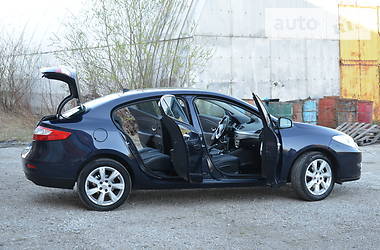 Седан Renault Fluence 2012 в 