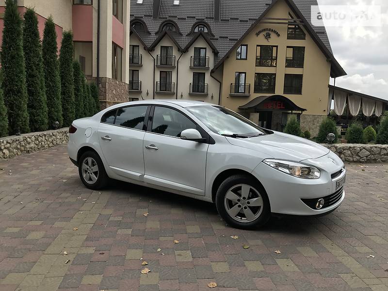 Седан Renault Fluence 2011 в Тернополі