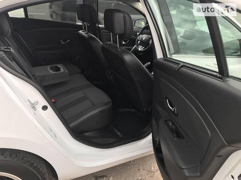 Седан Renault Fluence 2011 в Тернополі