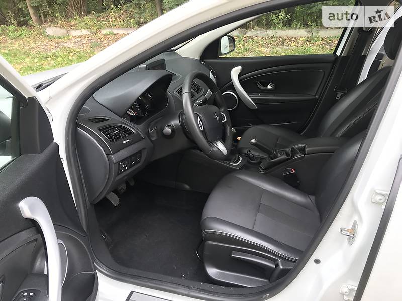 Седан Renault Fluence 2011 в Тернополі