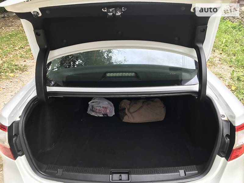 Седан Renault Fluence 2011 в Тернополі