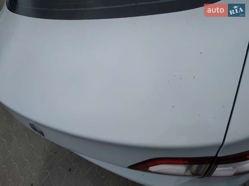 Седан Renault Fluence 2012 в Львове