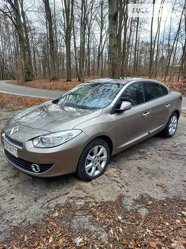 Седан Renault Fluence 2010 в Івано-Франківську