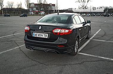 Седан Renault Fluence 2011 в Днепре