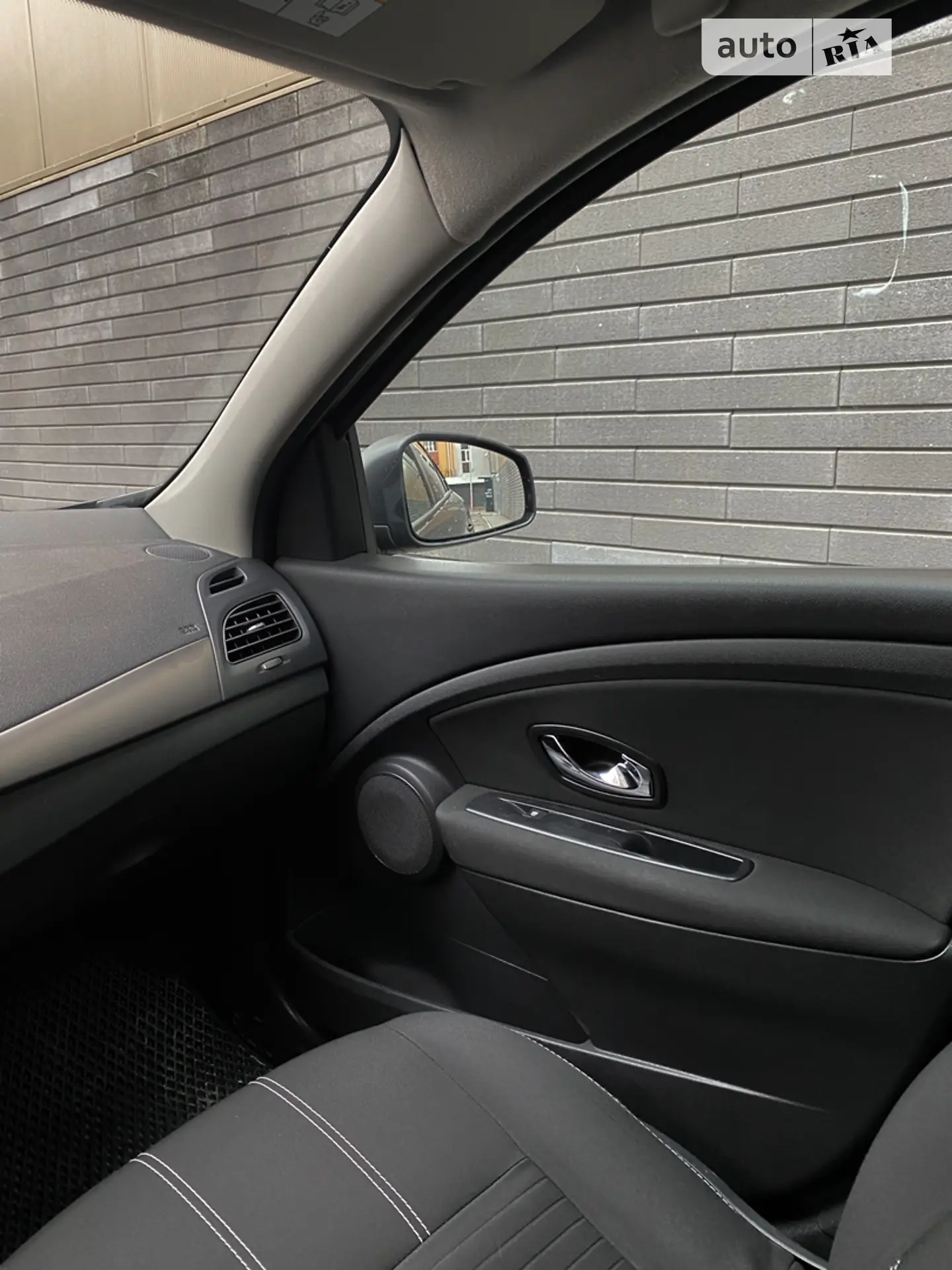 2016 Renault Fluence - мініатюра 10