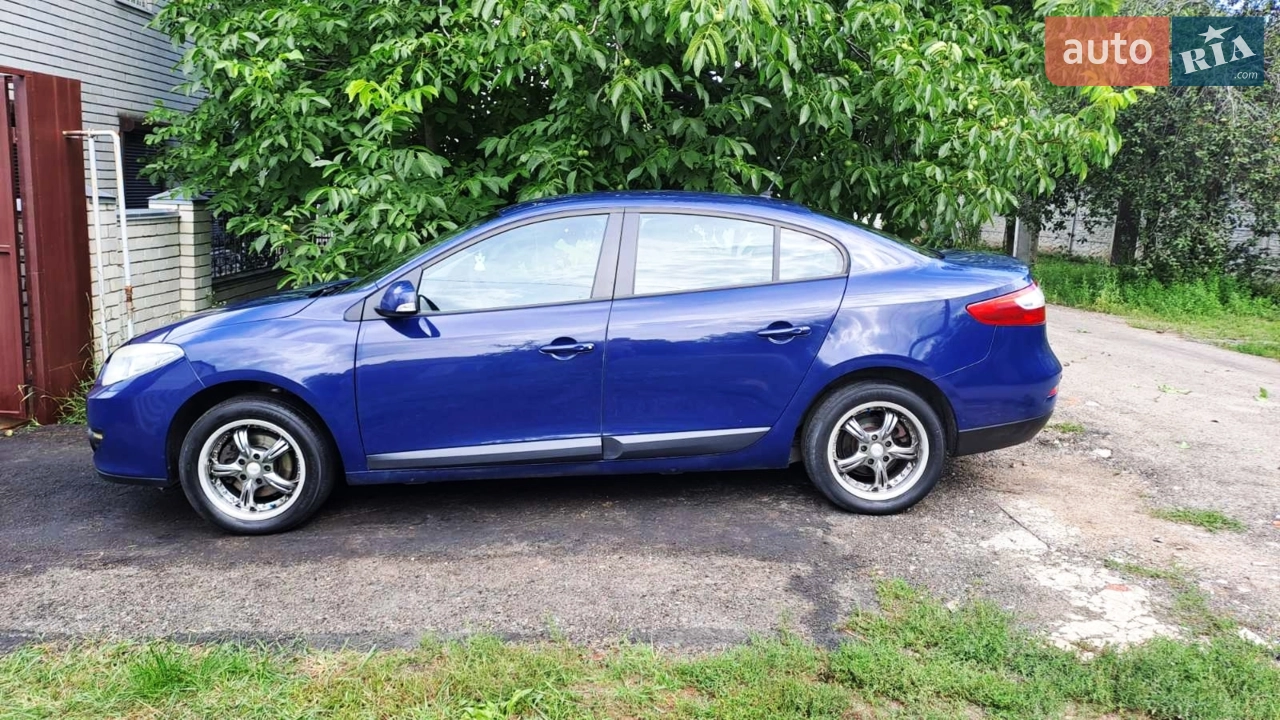 2010 Renault Fluence - мініатюра 13