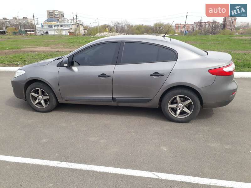 Седан Renault Fluence 2010 в Киеве