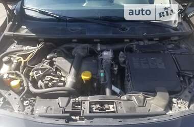 Седан Renault Fluence 2012 в 