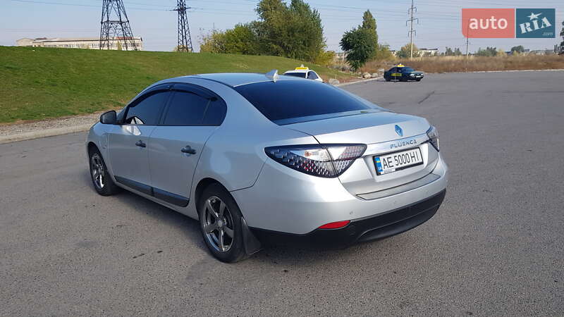 Седан Renault Fluence 2012 в Днепре