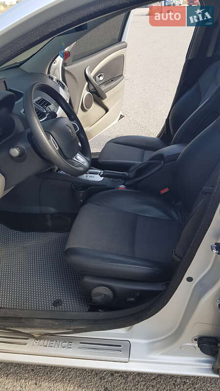 Седан Renault Fluence 2012 в Днепре