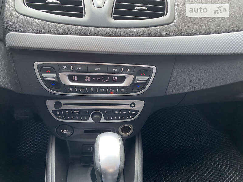 Седан Renault Fluence 2010 в Івано-Франківську