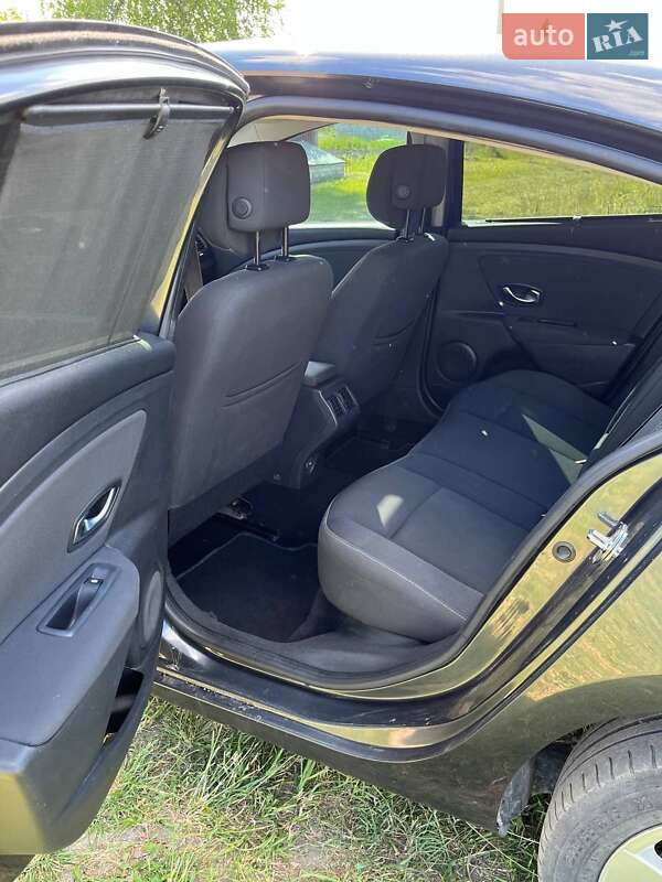 Седан Renault Fluence 2010 в Шепетовке