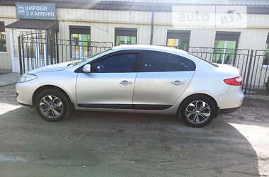 Седан Renault Fluence 2010 в Сумах