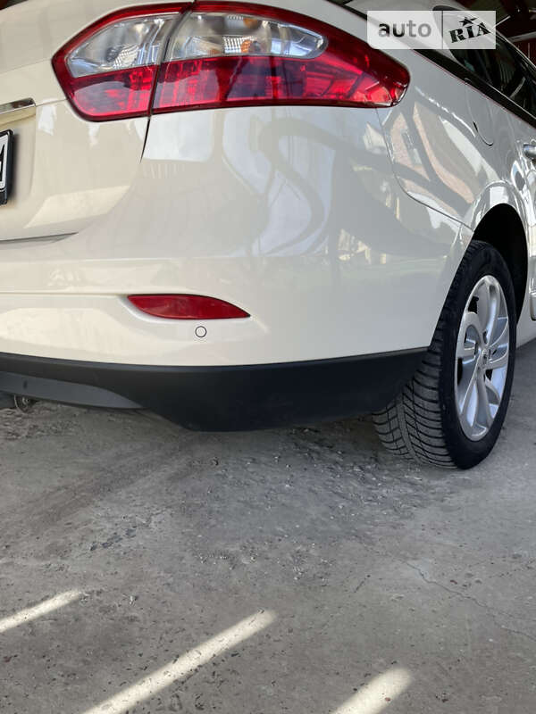 Седан Renault Fluence 2013 в Трускавце