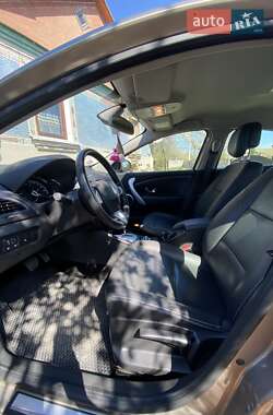 Седан Renault Fluence 2012 в 