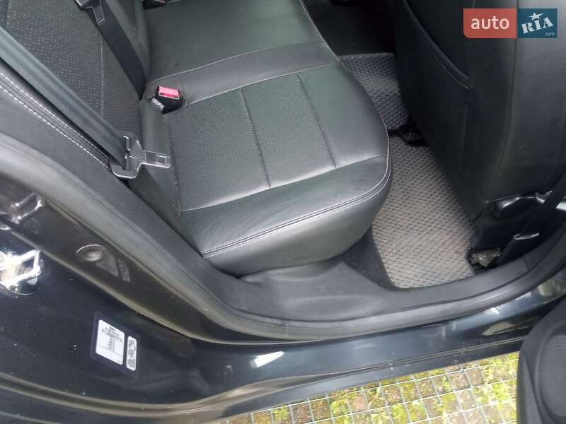 Седан Renault Fluence 2011 в Львові