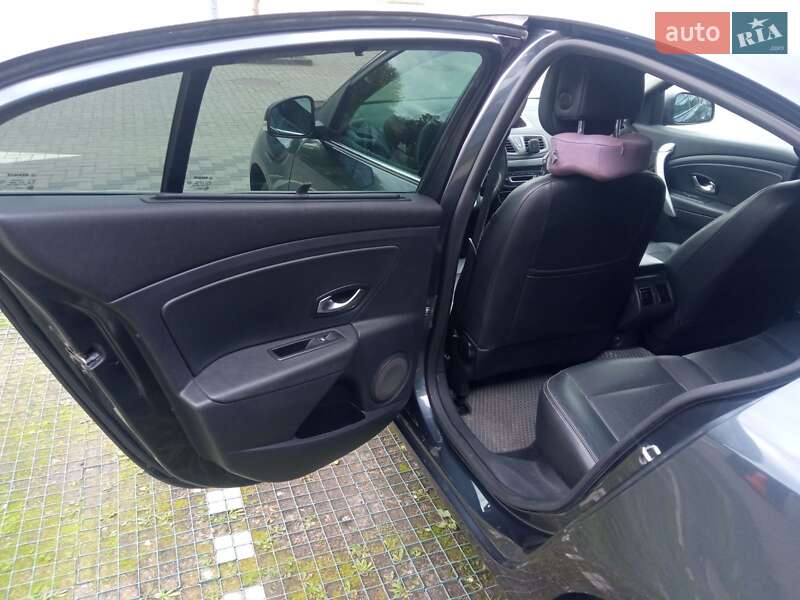 Седан Renault Fluence 2011 в Львові