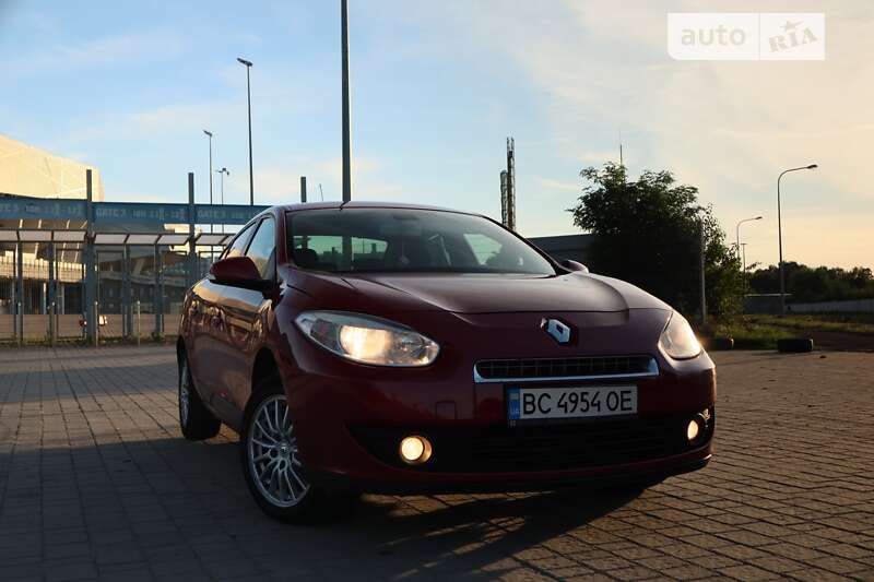 Седан Renault Fluence 2010 в Львові