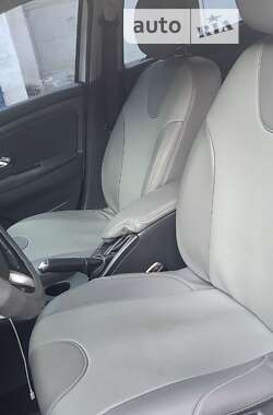 Седан Renault Fluence 2012 в 