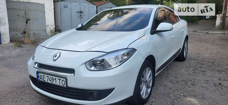 Седан Renault Fluence 2012 в 