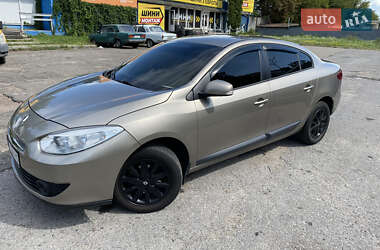 Седан Renault Fluence 2011 в 
