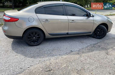Седан Renault Fluence 2011 в 